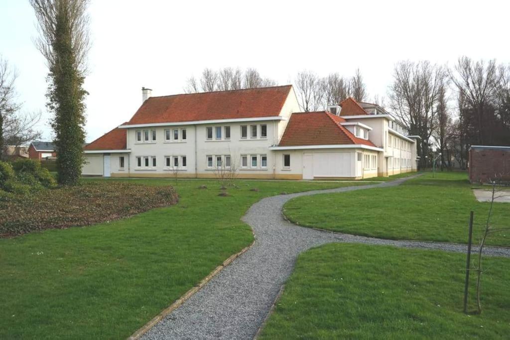 Spacieux Duplex Pres De La Mer 4 Chambres 2 Sdb De Haan Exterior photo